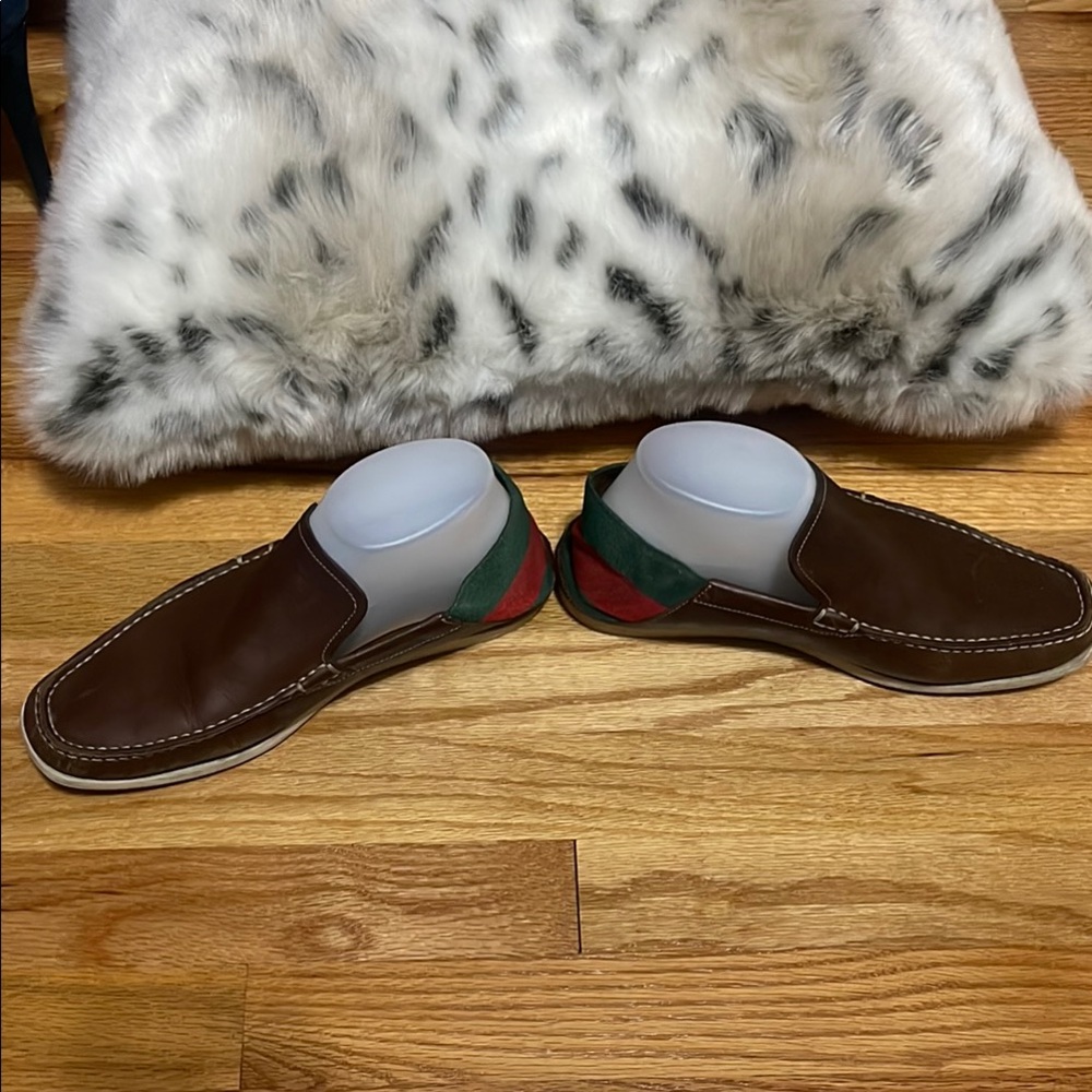 Gucci unisex Brown and Green Suede Loafers with Moccasin Design - Picture 6 of 13